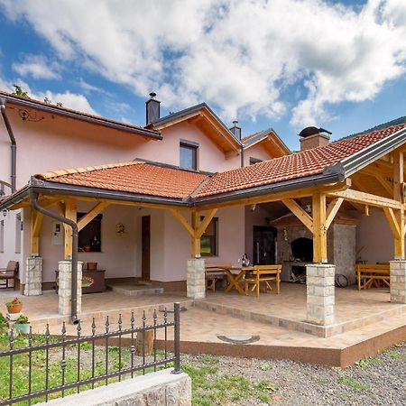 Amazing Home In Vrzici With Jacuzzi Kültér fotó